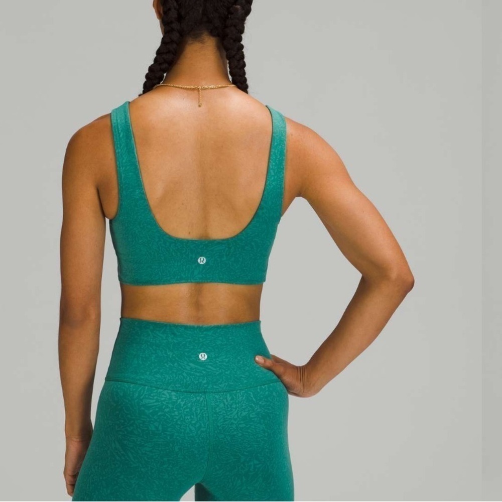 Lululemon cut out bra - Picture 3 of 5
